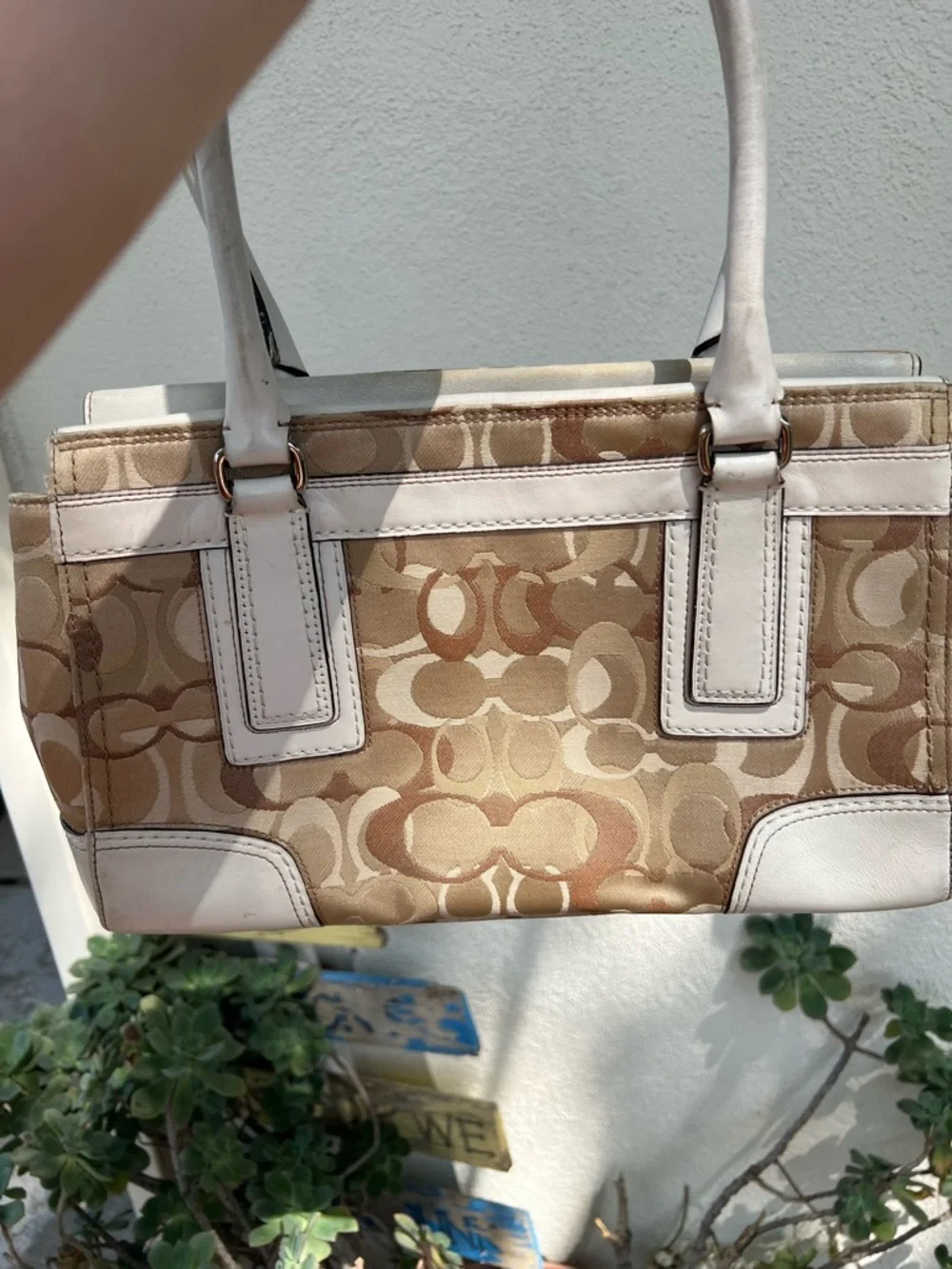 Coach Hampton Optic Signature Satchel with Turnlock - Picture 2 of 9